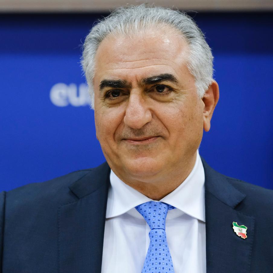 Потомок последнего шаха Ирана призвал население страны к всеобщей забастовке. Лидер иранской оппозиции и сын последнего правившего в стране шаха призвал жителей к всеобщей забастовке на фоне массовых протестов