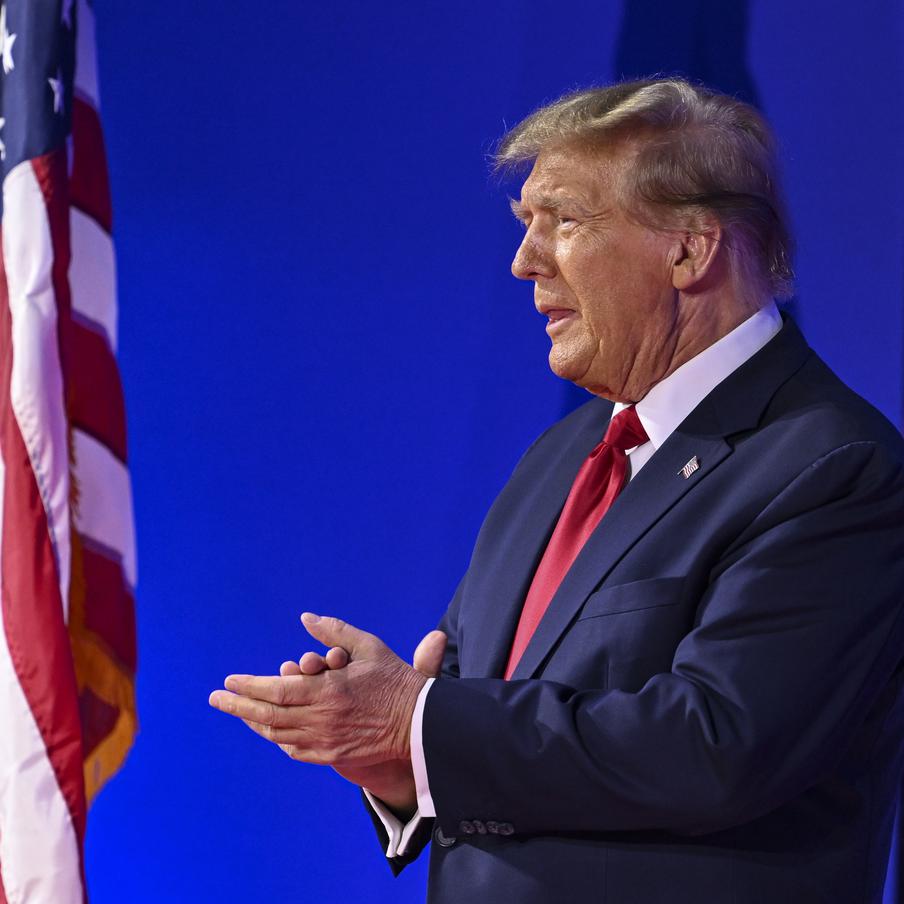 Нобелевский комитет заявил о невозможности передачи премии мира Дональду Трампу. Американский президент Дональд Трамп не сможет получить выданную ранее венесуэльской оппозиционерке Марии Корине Мачадо премию мира из-за правил Нобелевского комитета