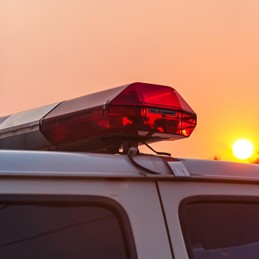 В Генконсульстве РФ на Пхукете подтвердили гибель российской туристки в аварии. Российская туристка погибла в ходе столкновения туристического катера с траулером. Всего в ходе происшествия пострадали 22 человека, находившихся на борту пассажирского корабля