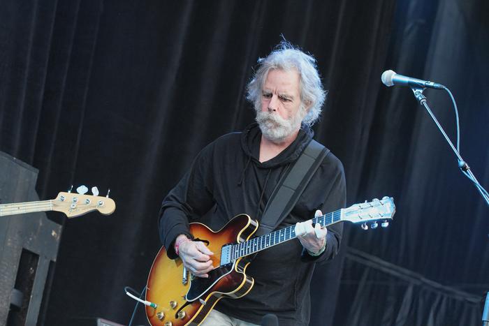 Родные музыканта Боба Вейра сообщили о его смерти на 79-м году жизни