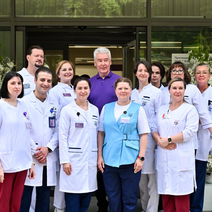 Собянин рассказал о росте доступности высотехнологичных операций для москвичей. Столичный мэр заявил, что высокотехнологичные операции становится всё доступнее для жителей Москвы