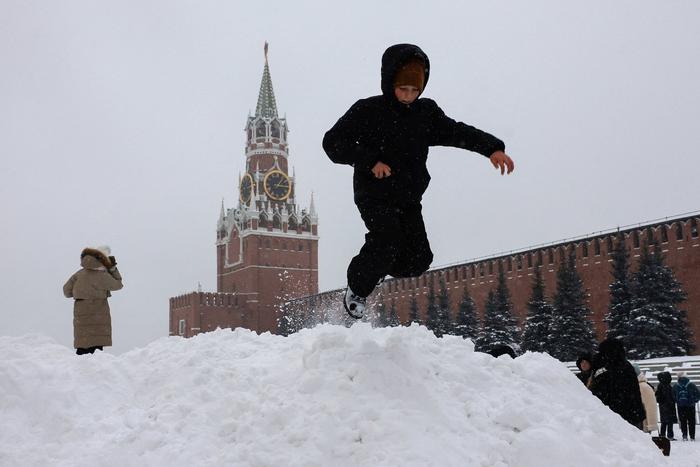 Собачьи упряжки и креативные снеговики: почему "Фрэнсис" не напугал Москву
