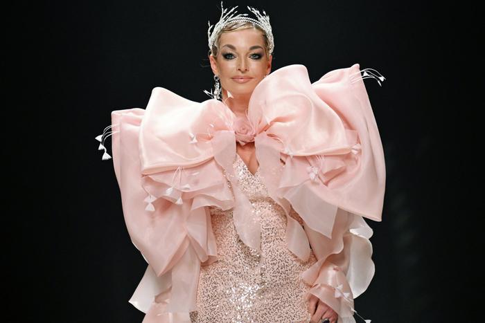 "Ем листики салата и загораю на Мальдивах": Анастасия Волочкова рассказала о подготовке к 50-летию