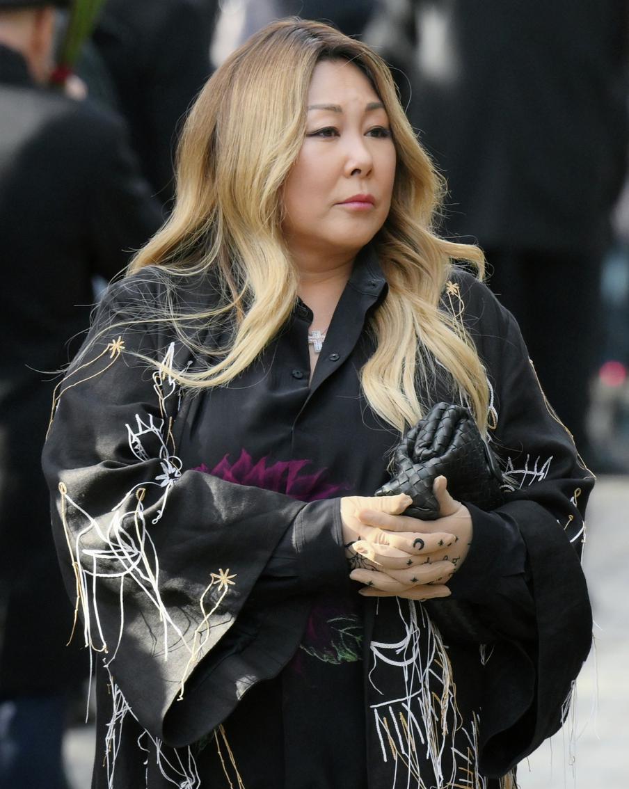 Начались галлюцинации: Аниту Цой после срыва отправили в психиатрическую клинику