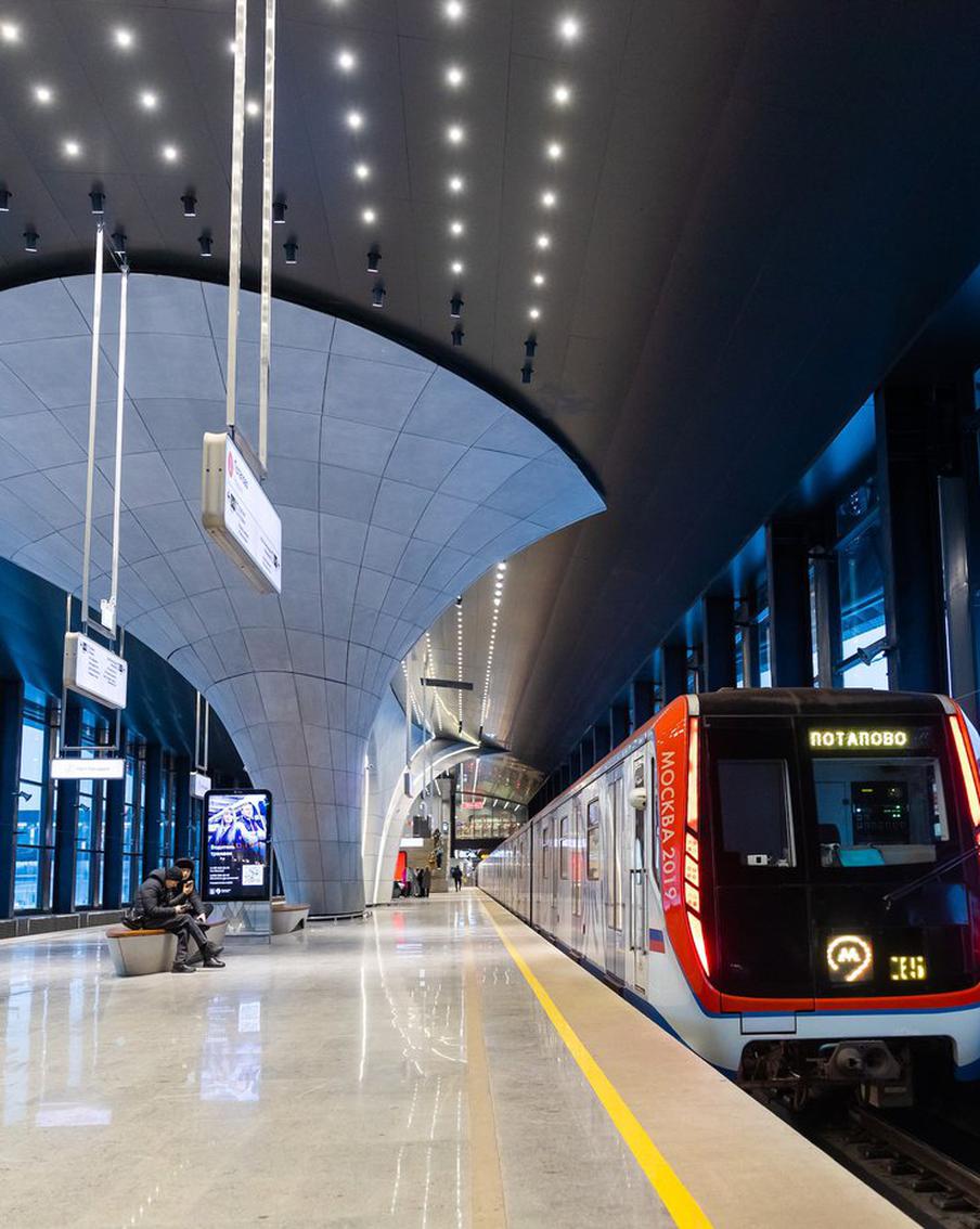 Нейроголос, туманизатор и цифровая навигация: какие цифровые сервисы появились в столичном метро в 2025 году