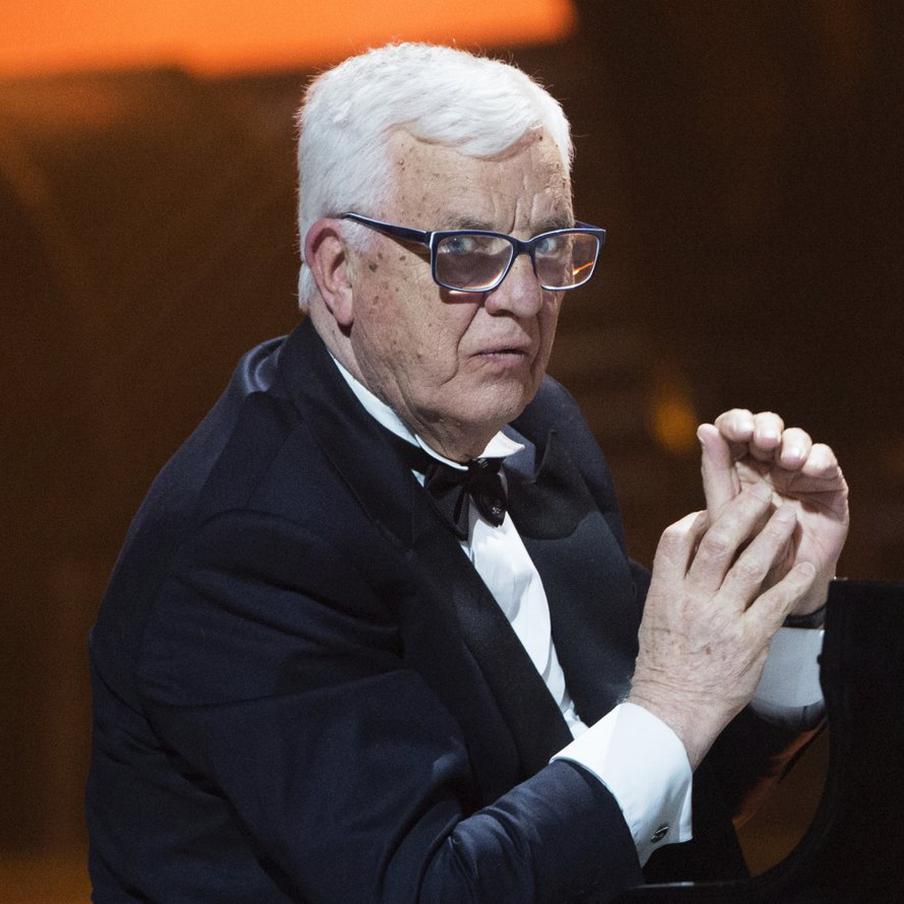 Путин поздравил Раймонда Паулса с 90-летним юбилеем. Президент Российской Федерации Владимир Путин направил Раймонду Паулсу, народному артисту СССР, поздравления по случаю его 90-летия. В своем послании глава государства отметил выдающийся вклад юбиляра в мировую музыкальную культуру