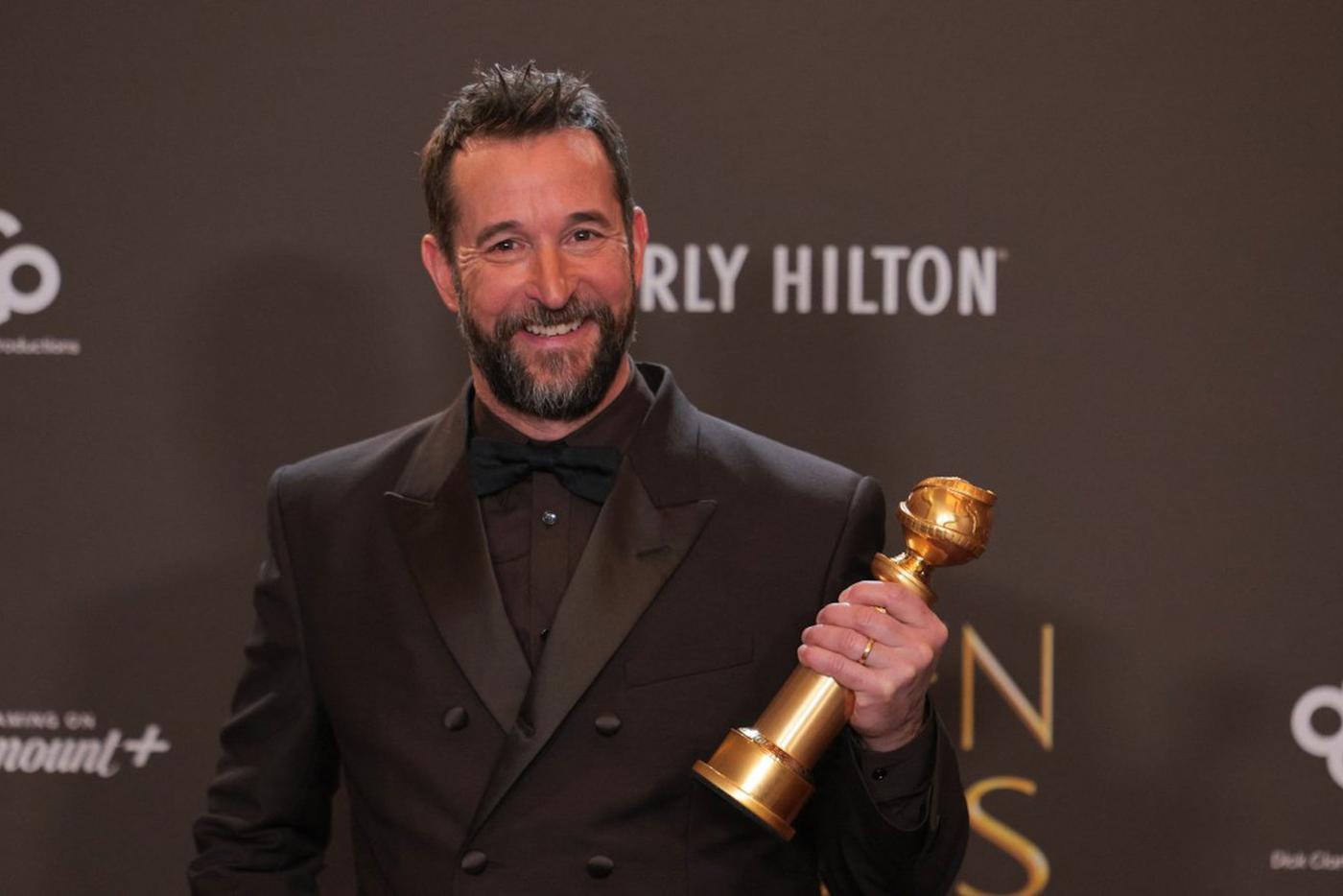 Ноа Уайли получил награду за роль в сериале "Питт".