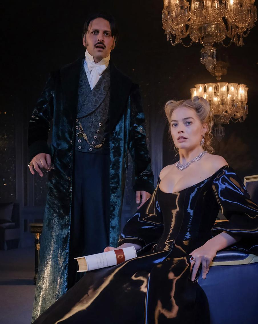 Кадр из фильма "Грозовой перевал" (2026).