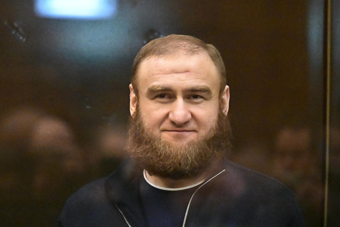 Отбывающий пожизненный срок Рауф Арашуков получил ещё 10 лет за дачу взятки
