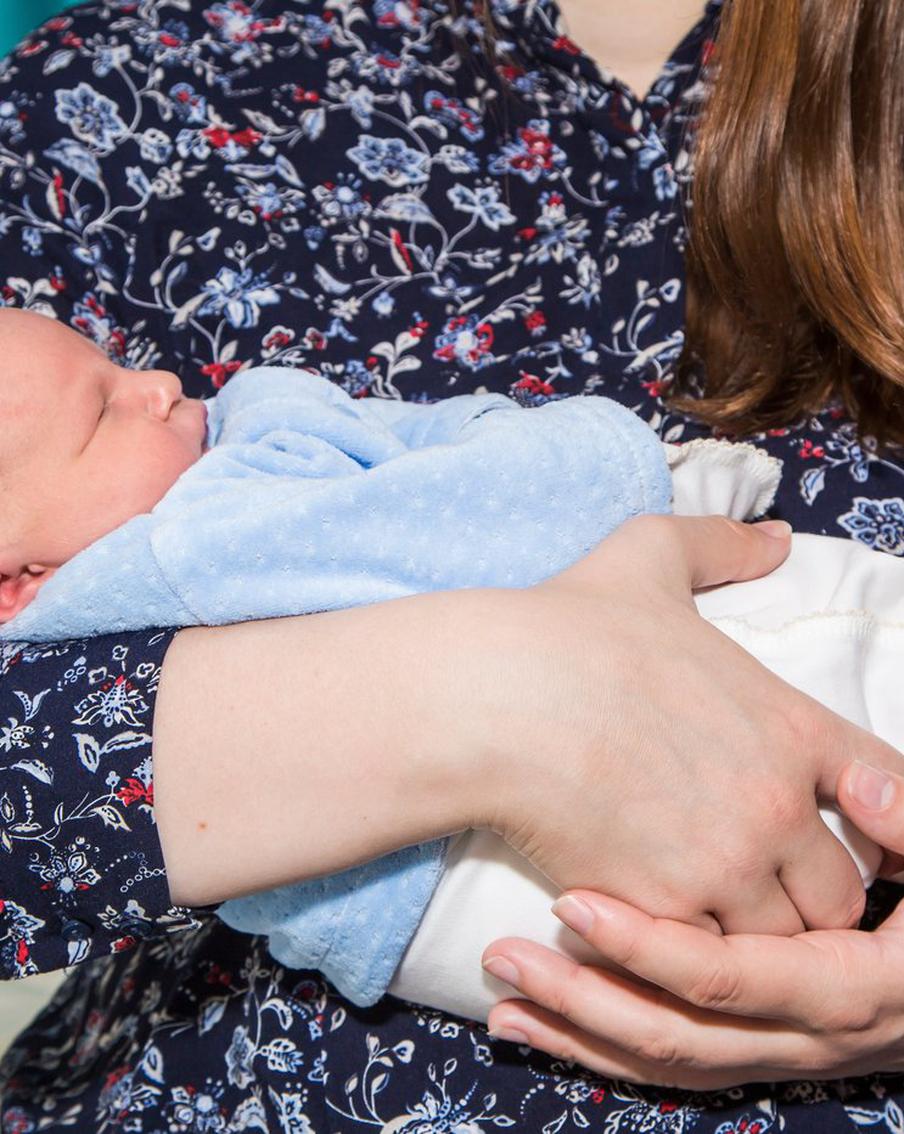 В Кузбассе проверят все родильные дома и перинатальные центры. В связи с трагедией, произошедшей в роддоме Новокузнецка, губернатор Кемеровской области Илья Середюк принял решение о тщательной проверке всех родильных домов и перинатальных центров региона. 14 января ожидается приезд группы федеральных специалистов, которые проведут оценку состояния службы родовспоможения Кузбасса