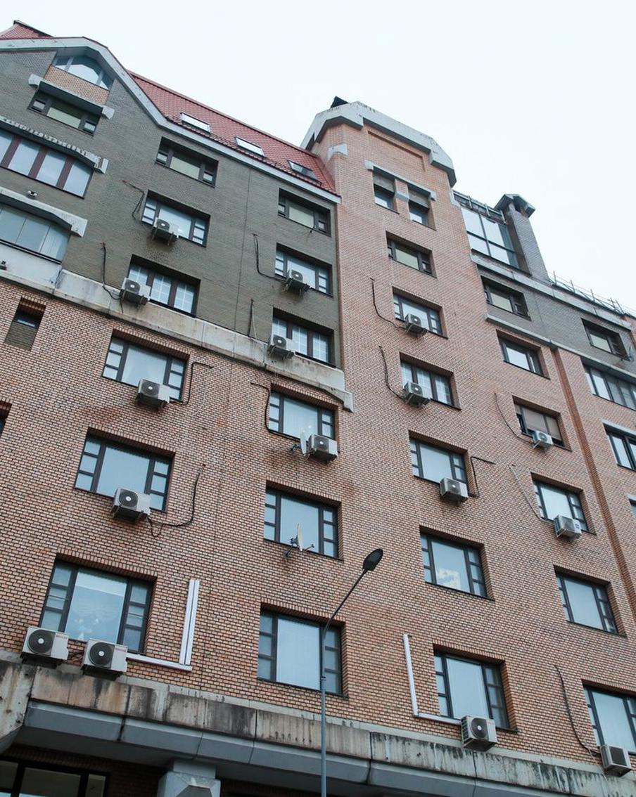 Долиной дали неделю на добровольную передачу квартиры в Хамовниках. Светлана Свириденко, адвокат Полины Лурье, сообщила, что Ларисе Долиной предоставлен срок до 20 января для добровольной передачи квартиры в Хамовниках. Адвокат выразила пожелание, чтобы передача ключей от квартиры состоялась при личном присутствии певицы, которая в настоящее время находится за пределами Российской Федерации, пишут "Известия"