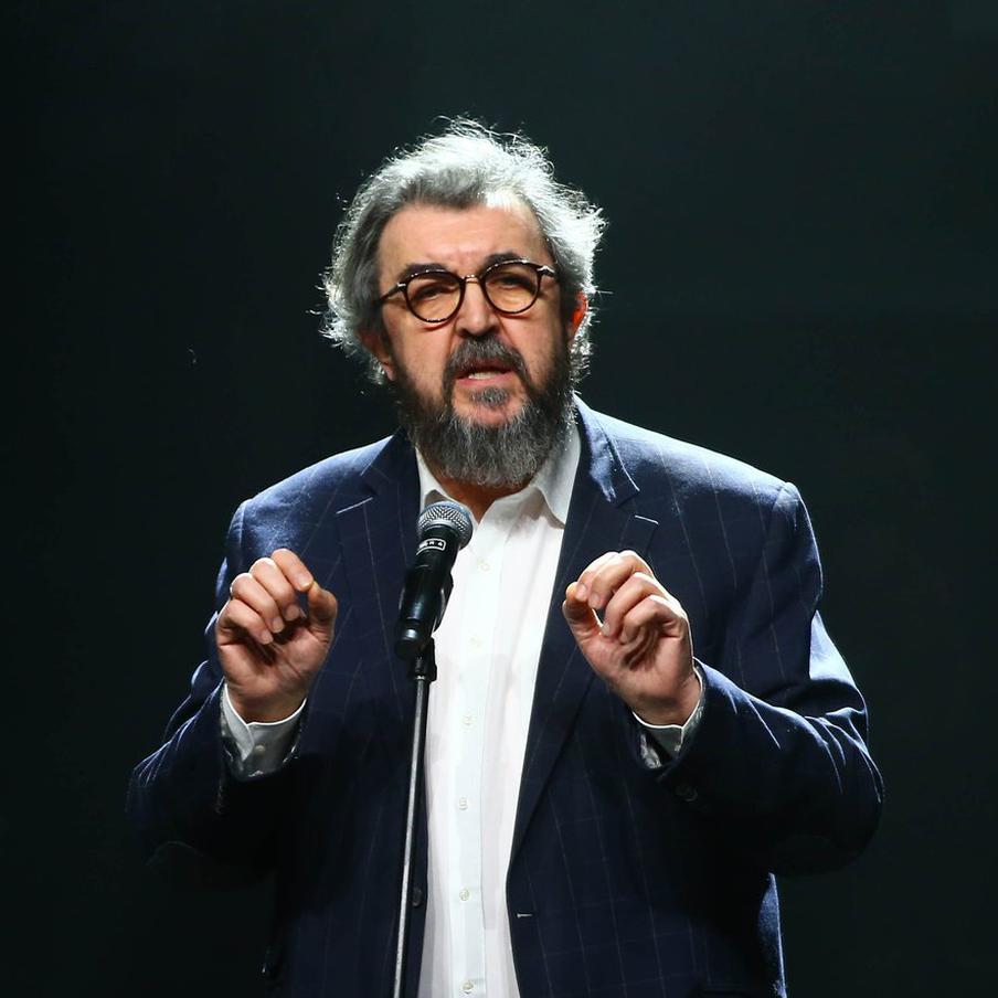 Золотовицкого похоронят на Троекуровском кладбище в Москве. Как сообщает РИА "Новости", заслуженный артист РФ, ректор Школы-студии МХАТ Игорь Золотовицкий будет похоронен на Троекуровском кладбище в Москве