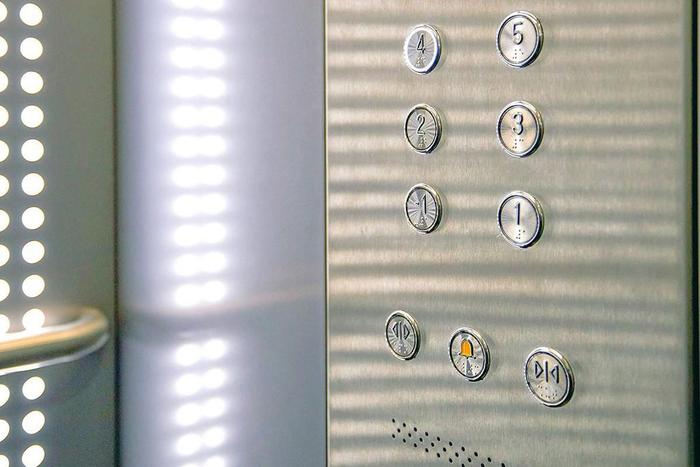 Экстренные службы отреагировали на происшествие на улице Фадеева