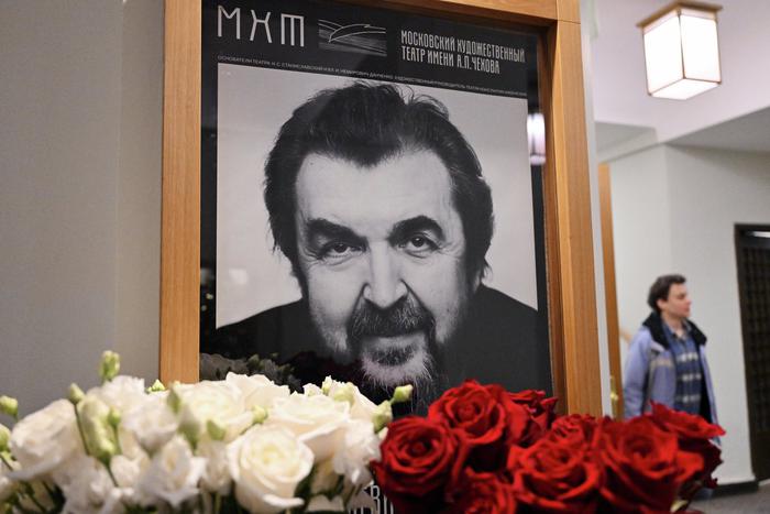 Бред, кошмар, ужас: Меньшова, Лазарев, Зудина и другие звезды оплакивают Золотовицкого