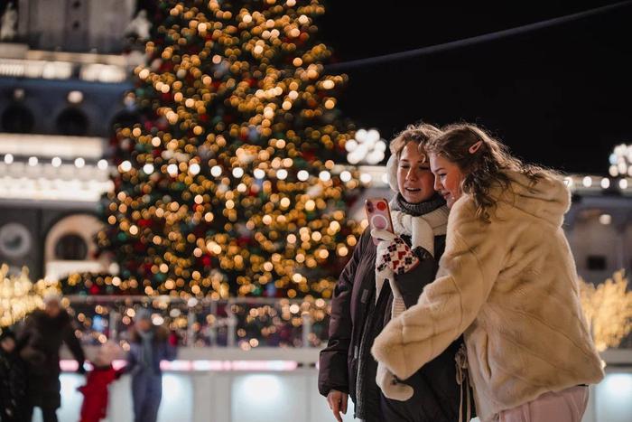 Каток, аттракционы и электротюбинг: какие развлечения ждут москвичей на Северном речном вокзале