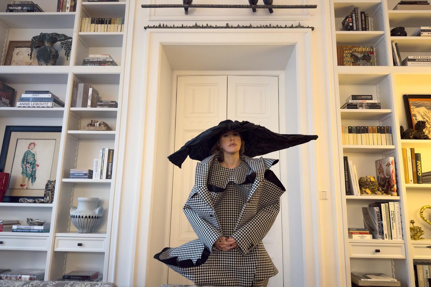 Ксения Собчак показала интерьер своей квартиры за 1,2 млрд, который создала сама