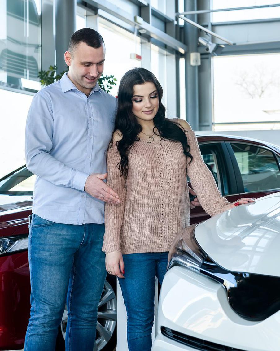 Цены на автомобили в России могут вырасти к марту 2026 года