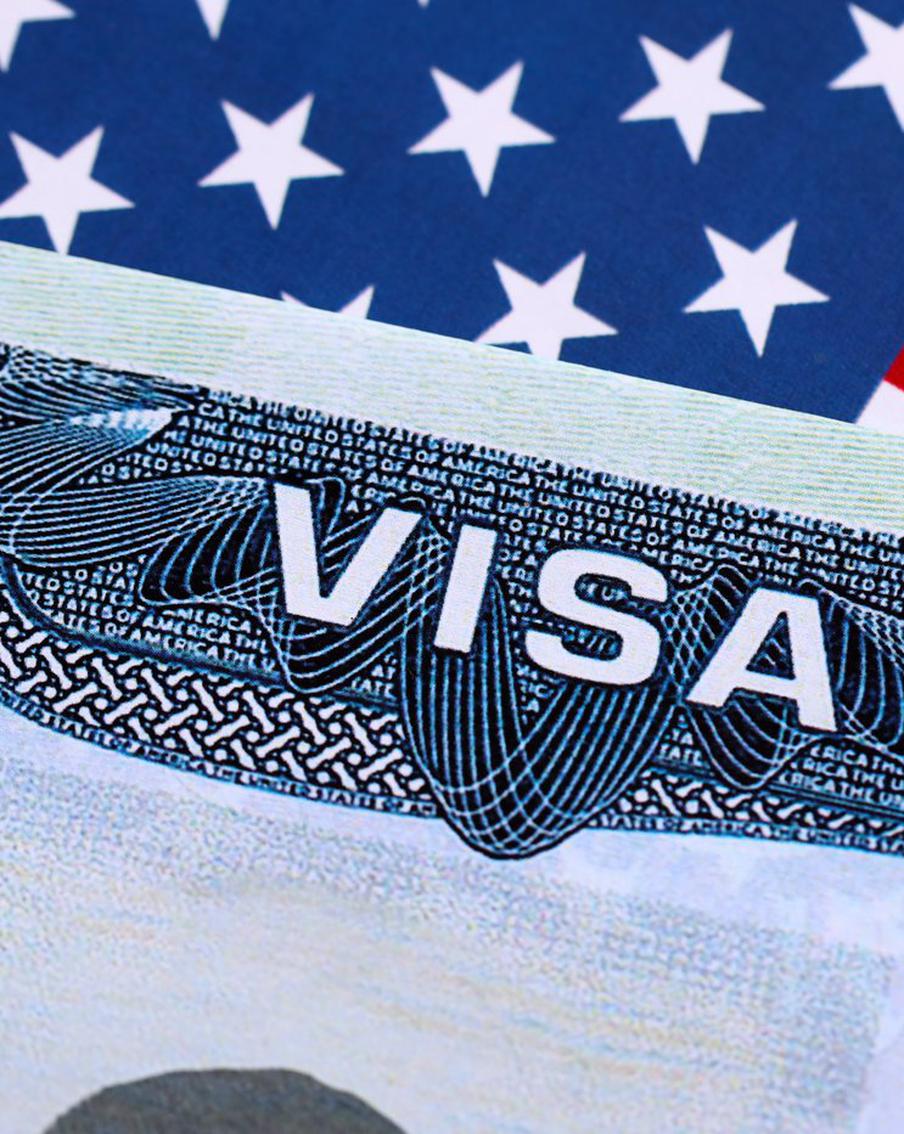 Эксперт рассказал, повлияют ли на российских туристов отправляющихся в США, новые визовые ограничения Госдепа