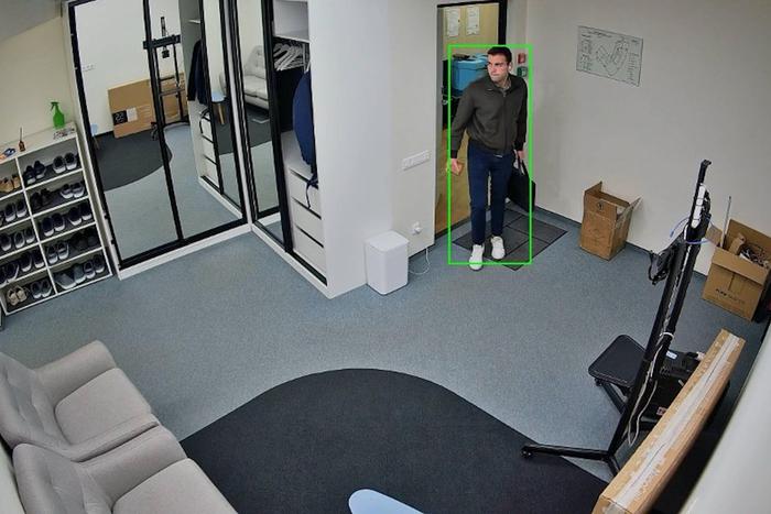 Учёные Центра ИИ МГУ совершили прорыв в распознавании человека по силуэту по данным видеокамер