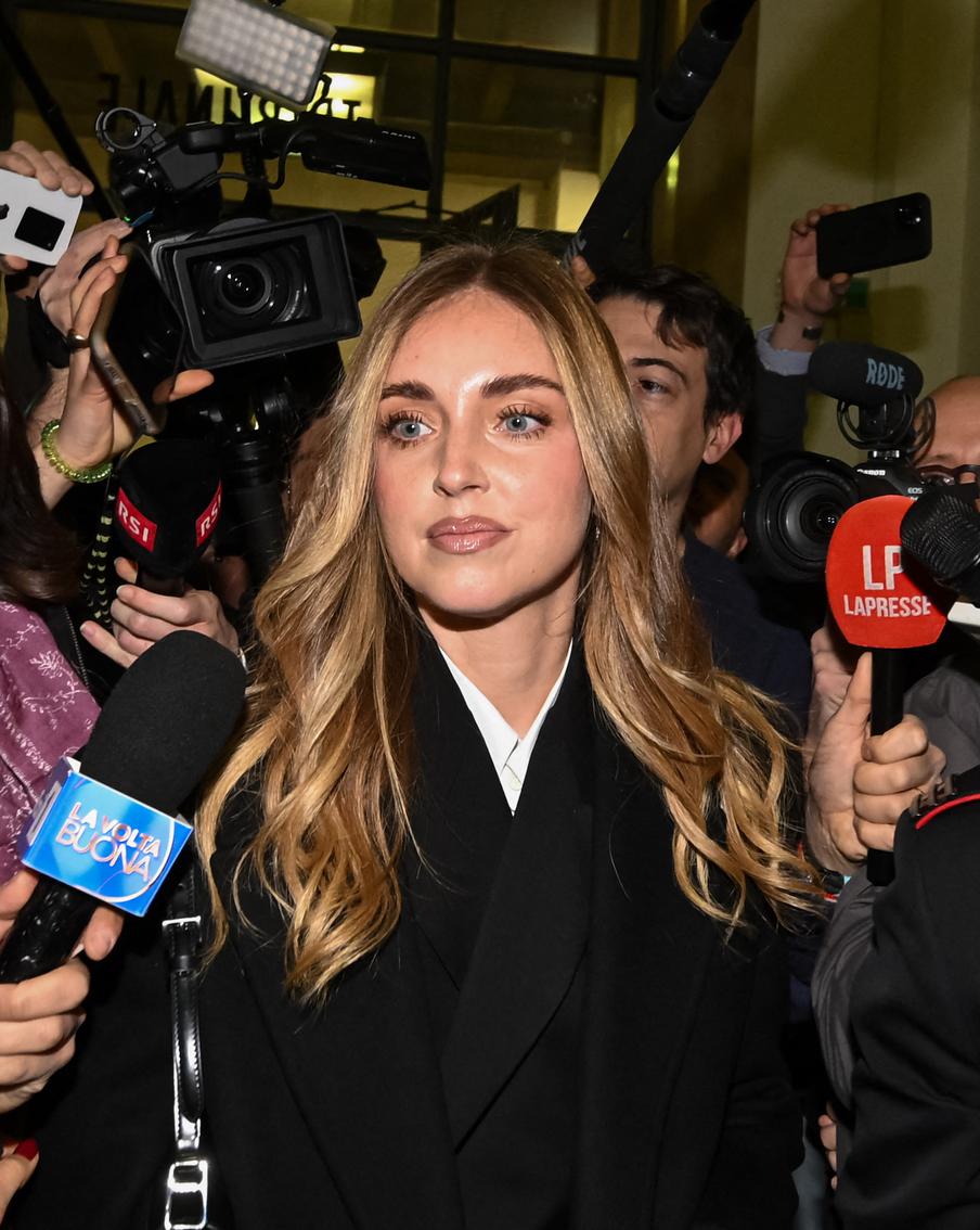 Миланский суд оправдал модного блогера Кьяру Ферраньи по делу о мошенничестве: что происходило в мире моды и красоты на этой неделе