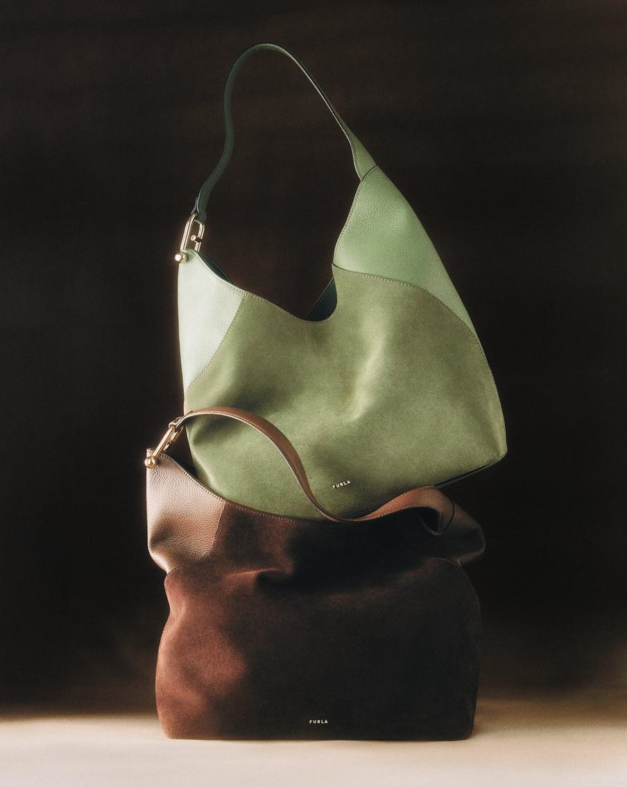 Новинки выполнены в нескольких трендовых оттенках.