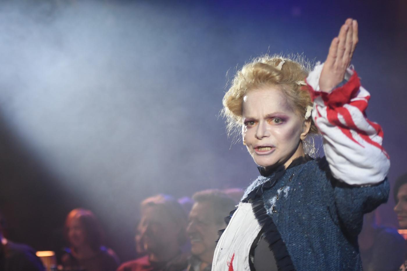 Помогает ей: Алла Довлатова назвала высокого покровителя Ларисы Долиной