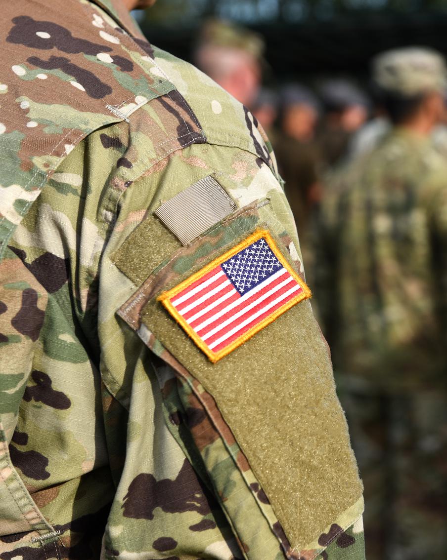 Стало известно, когда Дональд Трамп прикажет ударить по территории Ирана. Американский президент может отдать приказ ударить по Ирану через 2-3 недели. Отмечается, что именно в этот срок США смогут нарастить достаточную группировку на Ближнем Востоке