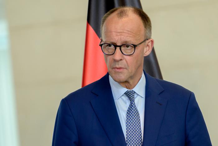 Смягчение позиции канцлера Германии по отношению к России вызвало панику среди лидеров Евросоюза