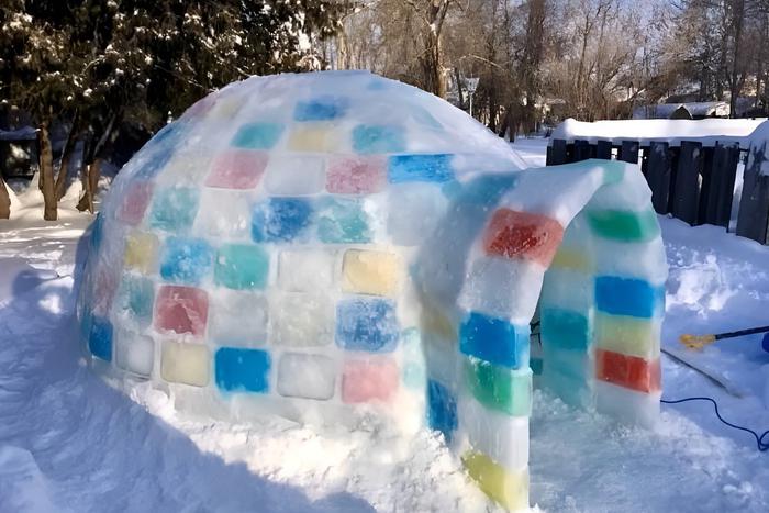 Иглу вместо снеговика: как украсить свой двор зимой