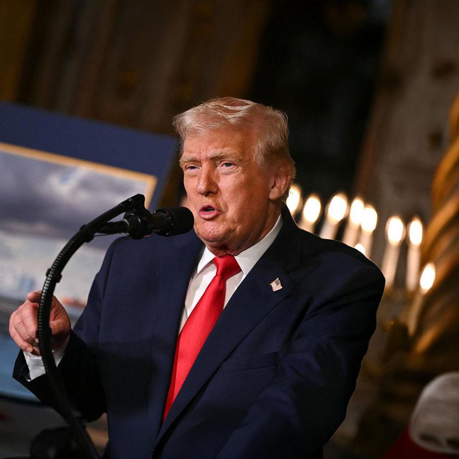 PBS: Трамп заявил премьеру Норвегии, что больше не должен думать о мире. Дональд Трамп направил письмо премьер-министру Норвегии Йонасу Гару Стёре, в котором выразил своё разочарование по поводу того, что Норвегия не присудила ему Нобелевскую премию мира. В своём послании президент Трамп отметил, что, хотя мир всегда будет для него приоритетом, он больше не чувствует себя обязанным думать исключительно о нём