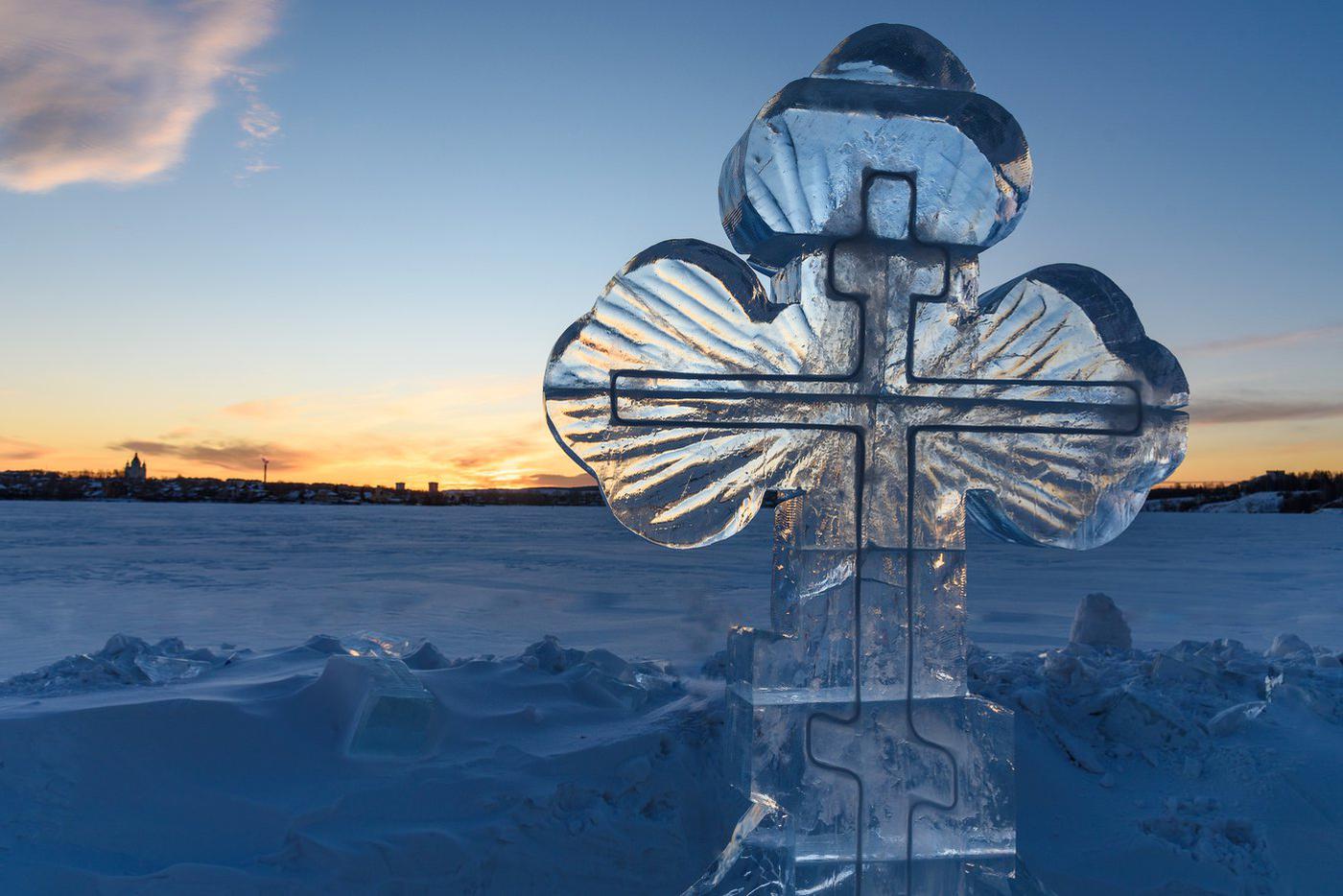 Песков сообщил, что Путин традиционно окунулся в крещенскую купель