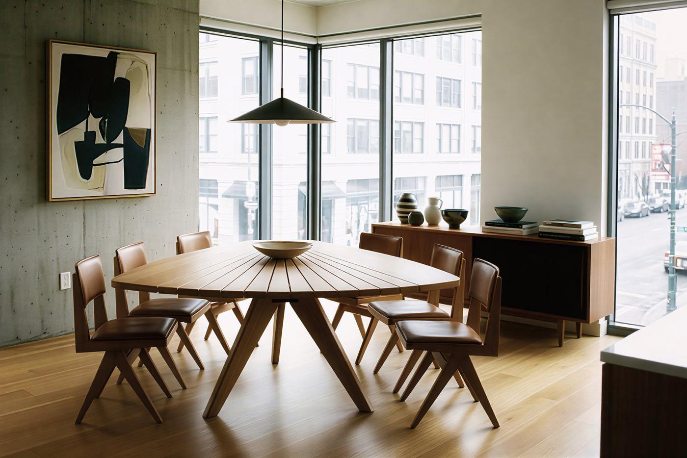 Стол Ventaglio Шарлотты Перриан.