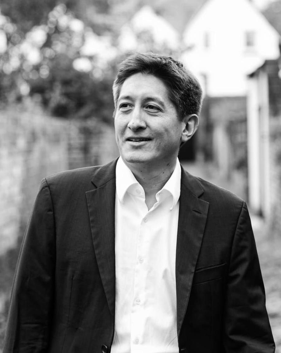 Британский пианист рассказал, для чего ему нужны Госуслуги и МФЦ