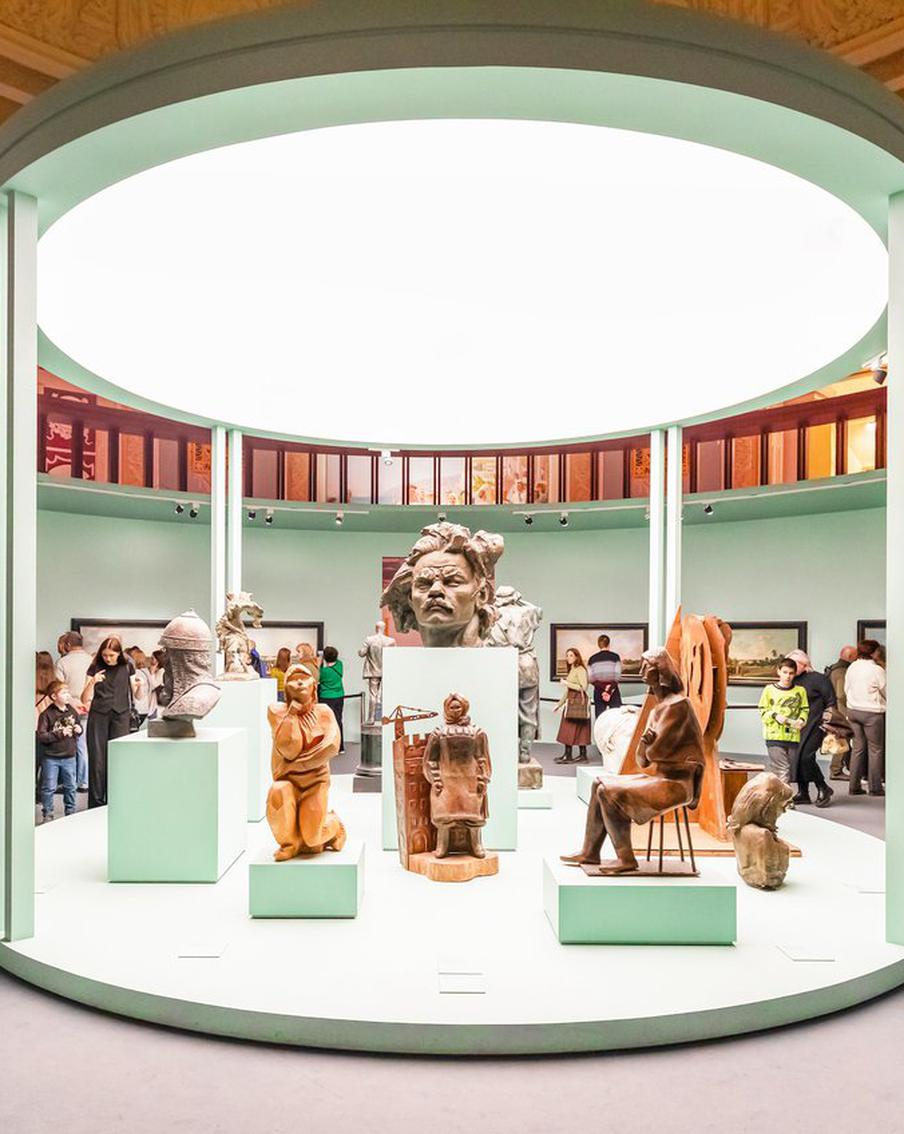 На ВДНХ рассказали о работах скульпторов на выставке Русского музея