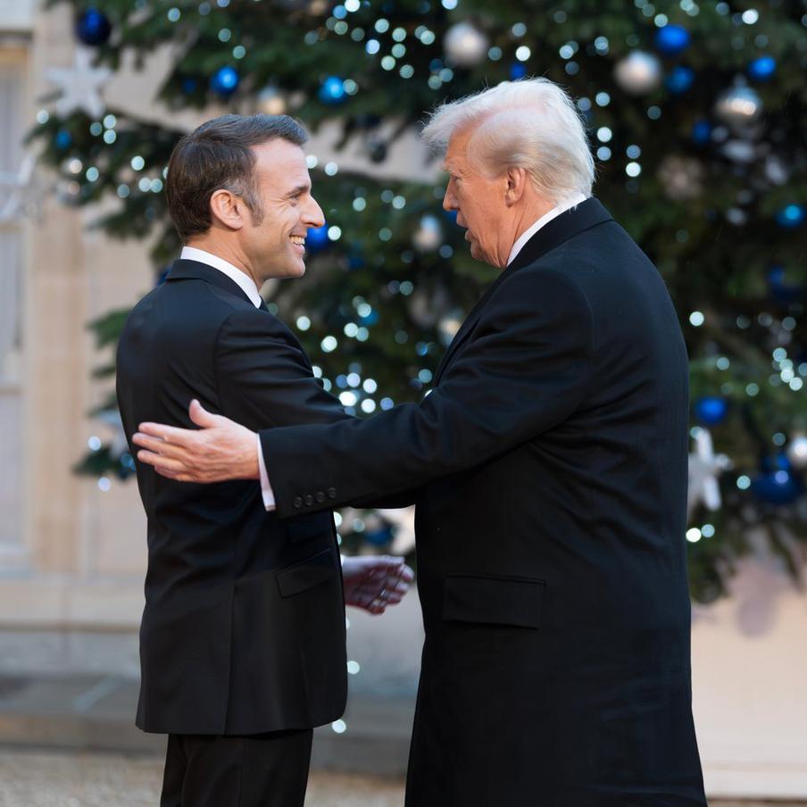 Трамп заявил о ненужности Макрона. Президент США Дональд Трамп выразил недовольство позицией президента Франции Эммануэля Макрона, который отказался от участия в создании "Совета мира" по вопросу Газы