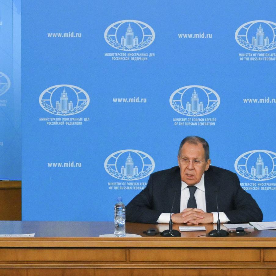 Лавров пошутил о разрешении CNN посетить его пресс-конференцию. В ходе своей ежегодной пресс-конференции глава российского МИД Сергей Лавров с иронией обратился к журналистам CNN