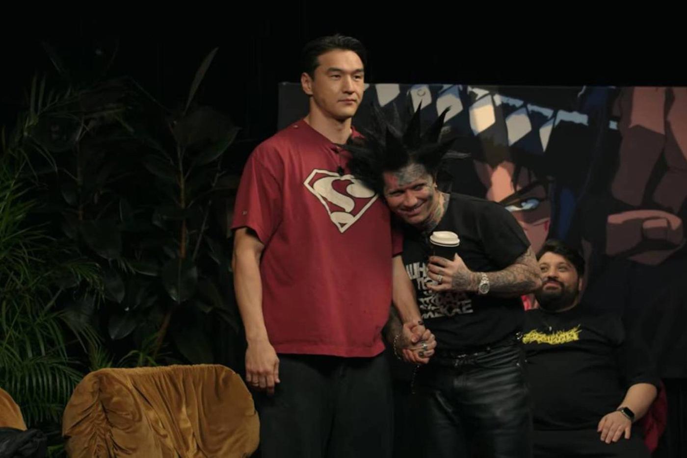 Комик Нурлан Сабуров и рэпер Ганвест на шоу "ЧБД".