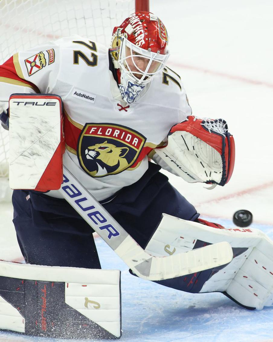Вратарь "Флориды" Сергей Бобровский славно помахал кулаками в НХЛ