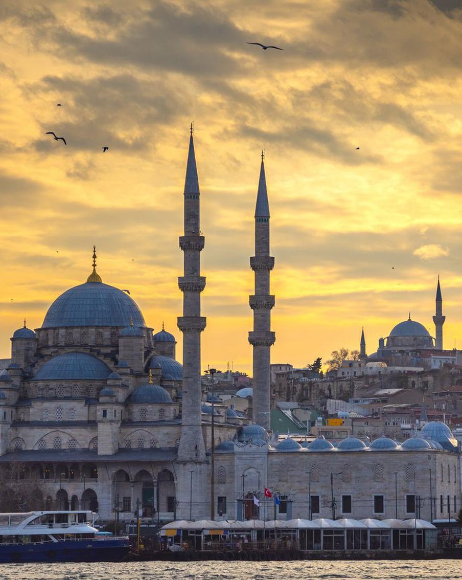 NTV: гидрокостюм на теле найденного в Босфоре мужчины принадлежал Свечникову. В ходе расследования, проведённого стамбульской полицией, было установлено, что гидрокостюм на теле мужчины, извлечённого из Босфора 20 января, принадлежал российскому пловцу Николаю Свечникову, который пропал без вести в августе 2025 года во время межконтинентального заплыва