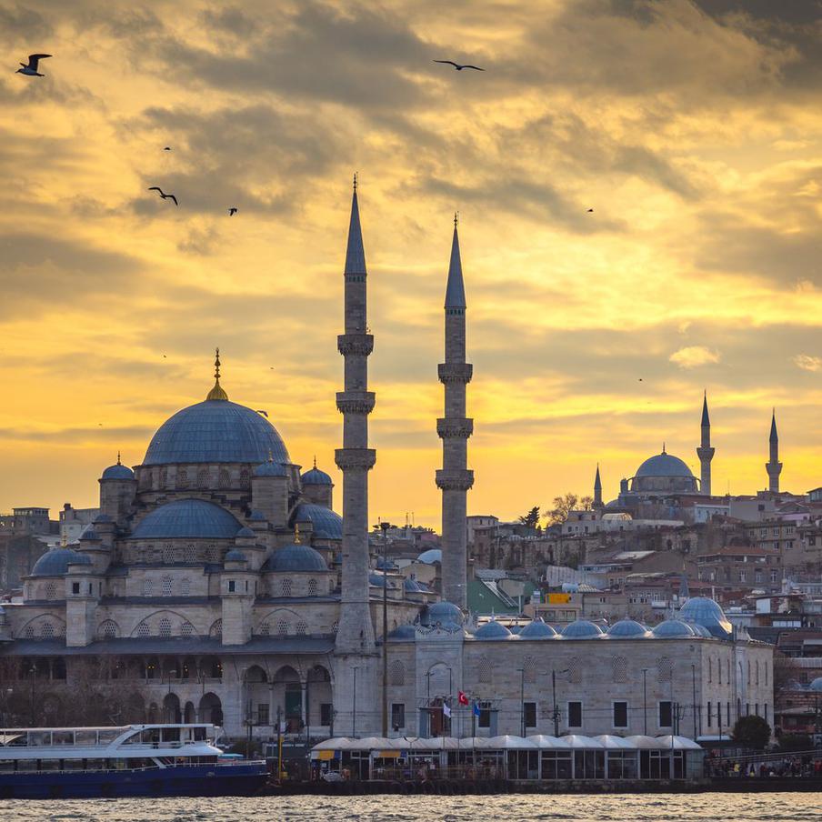 NTV: гидрокостюм на теле найденного в Босфоре мужчины принадлежал Свечникову. В ходе расследования, проведённого стамбульской полицией, было установлено, что гидрокостюм на теле мужчины, извлечённого из Босфора 20 января, принадлежал российскому пловцу Николаю Свечникову, который пропал без вести в августе 2025 года во время межконтинентального заплыва