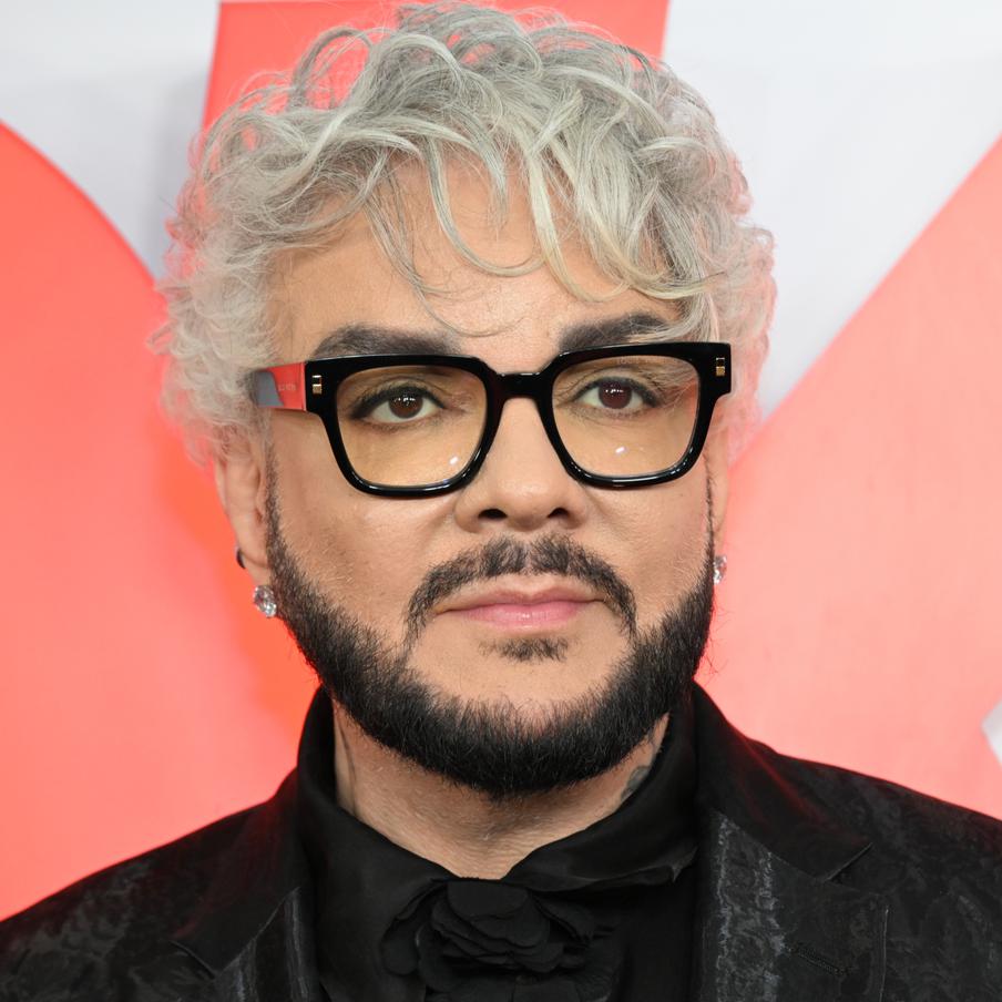 Киркоров раскрыл своих фаворитов нового сезона шоу "Маска". Филипп Киркоров возвращается в жюри популярного проекта НТВ и рассказывает, какие персонажи за шесть сезонов поразили его больше всего и почему судейство даётся ему непросто