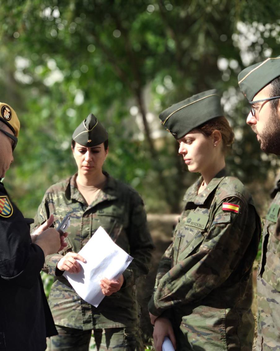 Глава МИД Испании выступил за создание "коалиции желающих" для защиты ЕС. Министр иностранных дел Испании Хосе Мануэль Альбарес предложил создать "коалицию заинтересованных сторон" для обеспечения безопасности Европы