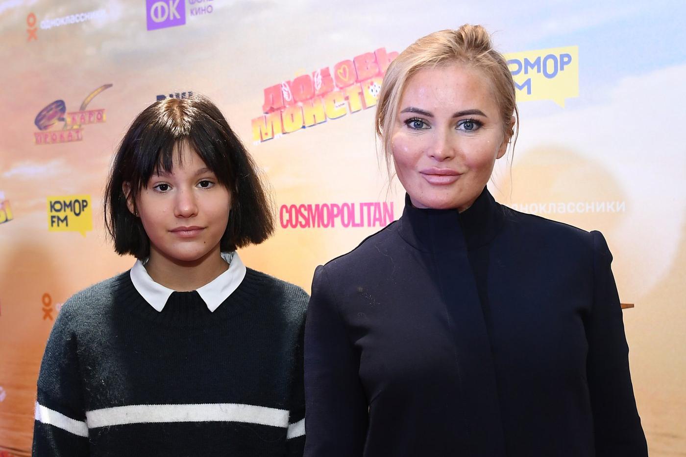 Перекроенная 18-летняя дочь Даны Борисовой ― об очередной пластике и романе со взрослым