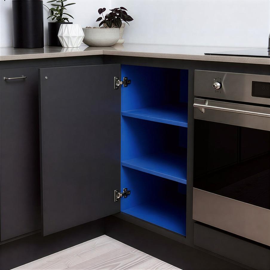 Каждый выдвижной ящик или шкаф превращается в личный арт-объект.