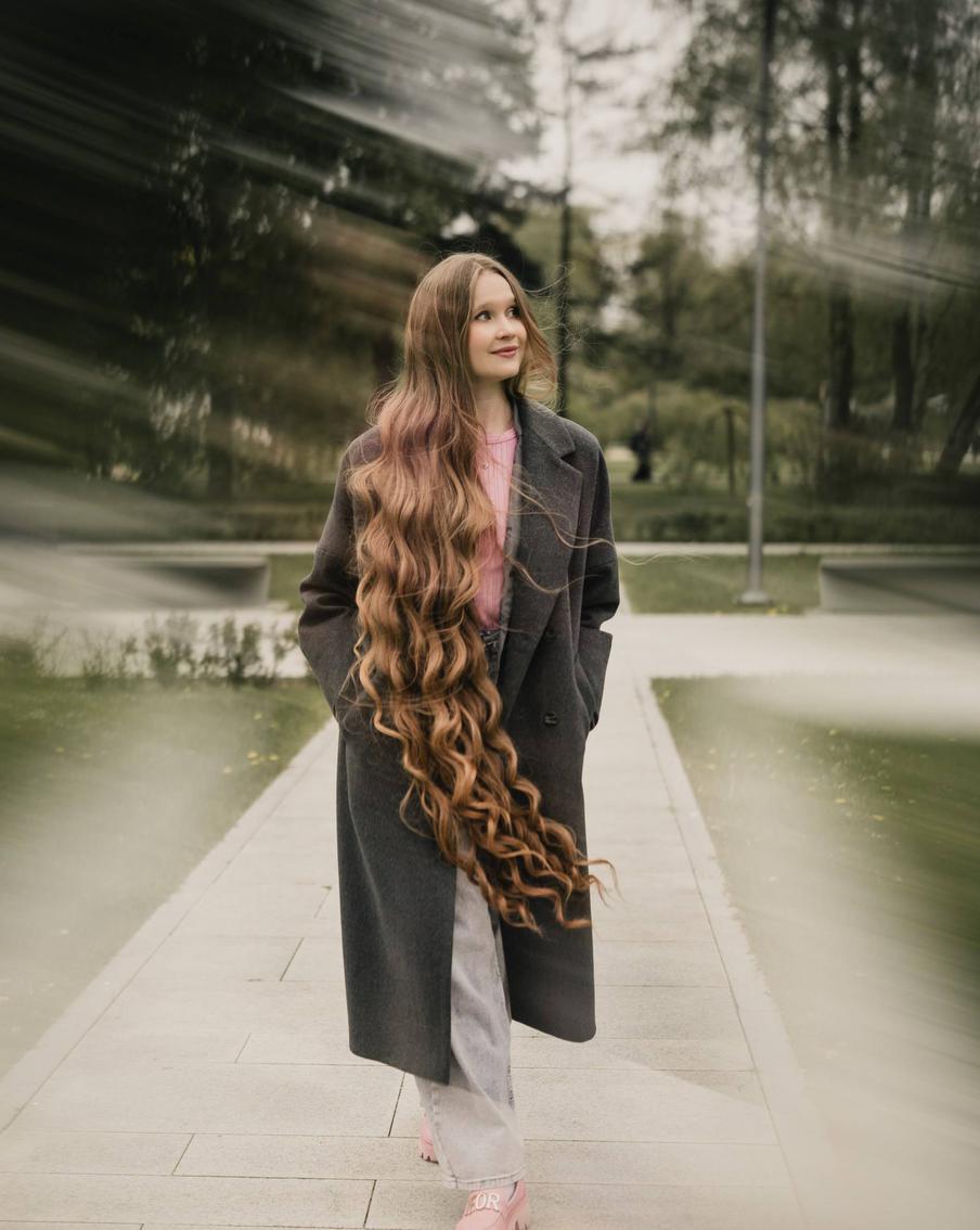 Свои волосы Виктория любит и не собирается с ними расставаться.