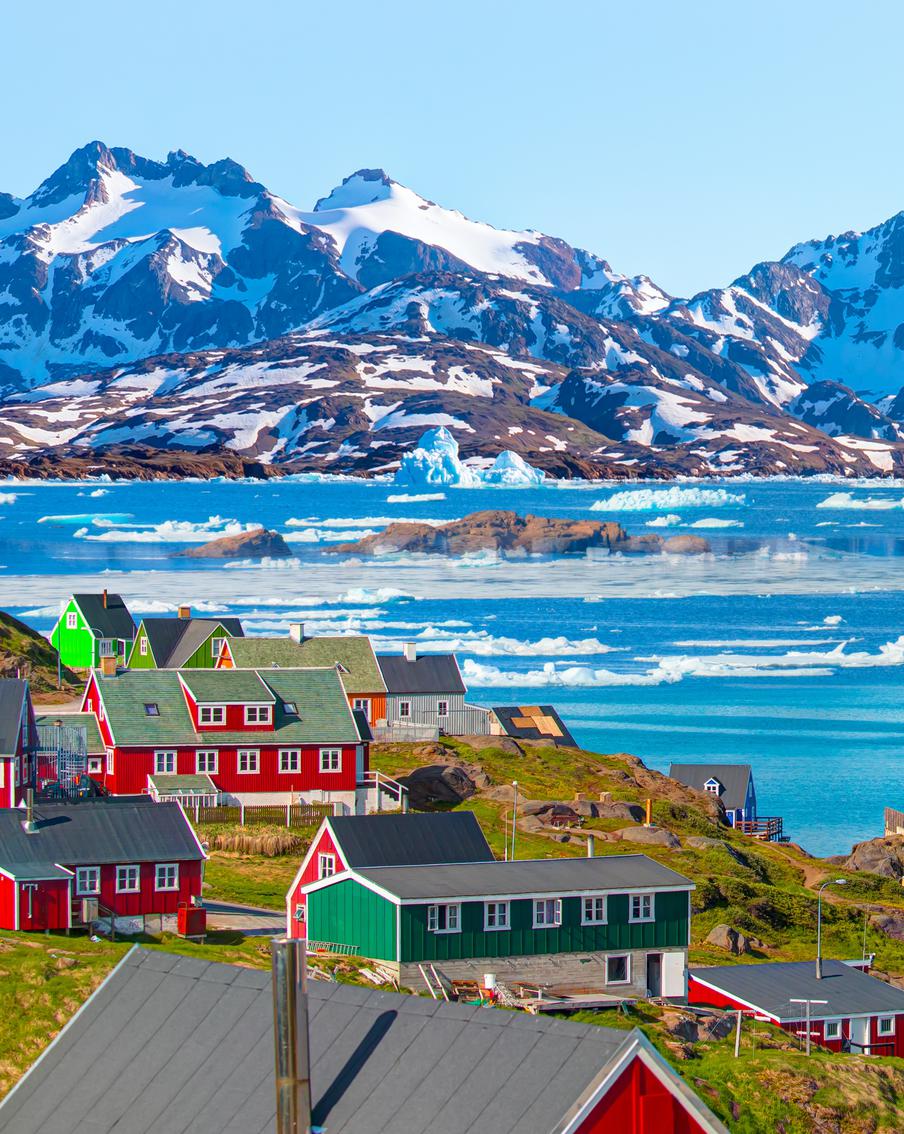 "Деньгами нас не купишь – ты лучше дай нам другое!": Трамп пообещал каждому жителю Гренландии миллион долларов