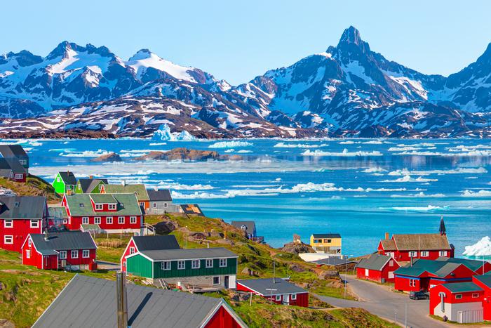 "Деньгами нас не купишь – ты лучше дай нам другое!": Трамп пообещал каждому жителю Гренландии миллион долларов