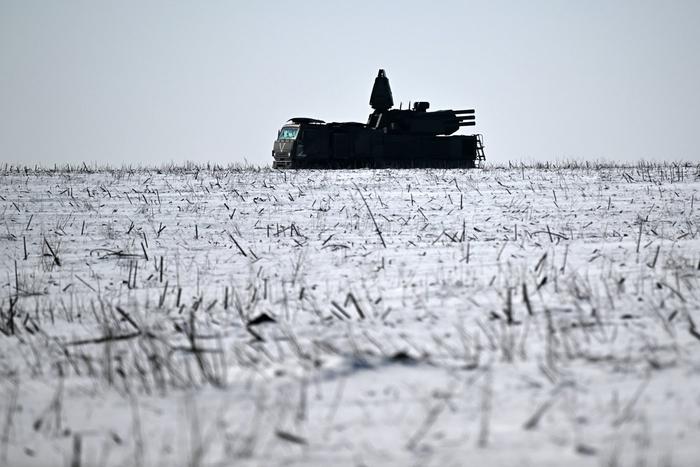 Российские силы ПВО за ночь уничтожили 12 украинских беспилотников