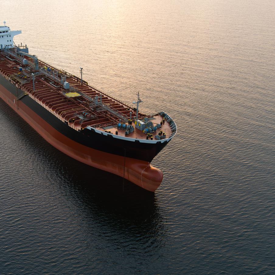 Нефтетанкер с российской нефтью бесконтрольно дрейфует в Средиземном море. Находящийся под действием антироссийских санкций нефтетанкер "Прогресс" находится в неуправляемом дрейфе в акватории Средиземного моря. Ранее судно сообщало о неисправности