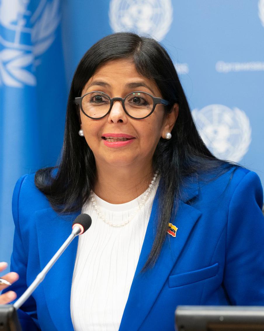 Родригес заявила, что США угрожали убийствами при отказе сотрудничать. Во время операции по задержанию президента Венесуэлы Николаса Мадуро американские военные угрожали бывшему вице-президенту и исполняющему обязанности президента Делси Родригес, а также министрам иностранных дел Хорхе Арреасу и внутренних дел Диосдадо Кабельо